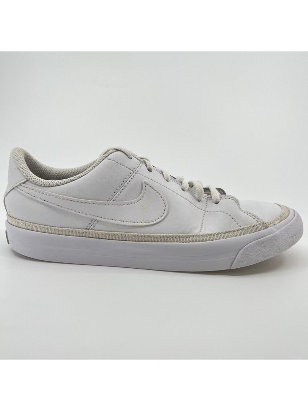 Nike Court Legacy Boys Size 6.5Y Triple White Athletic Leather Shoes Sneakers